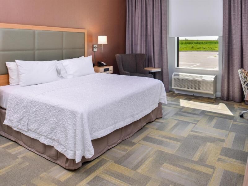 Desk, iron/ironing board, free cribs/infant beds, free WiFi