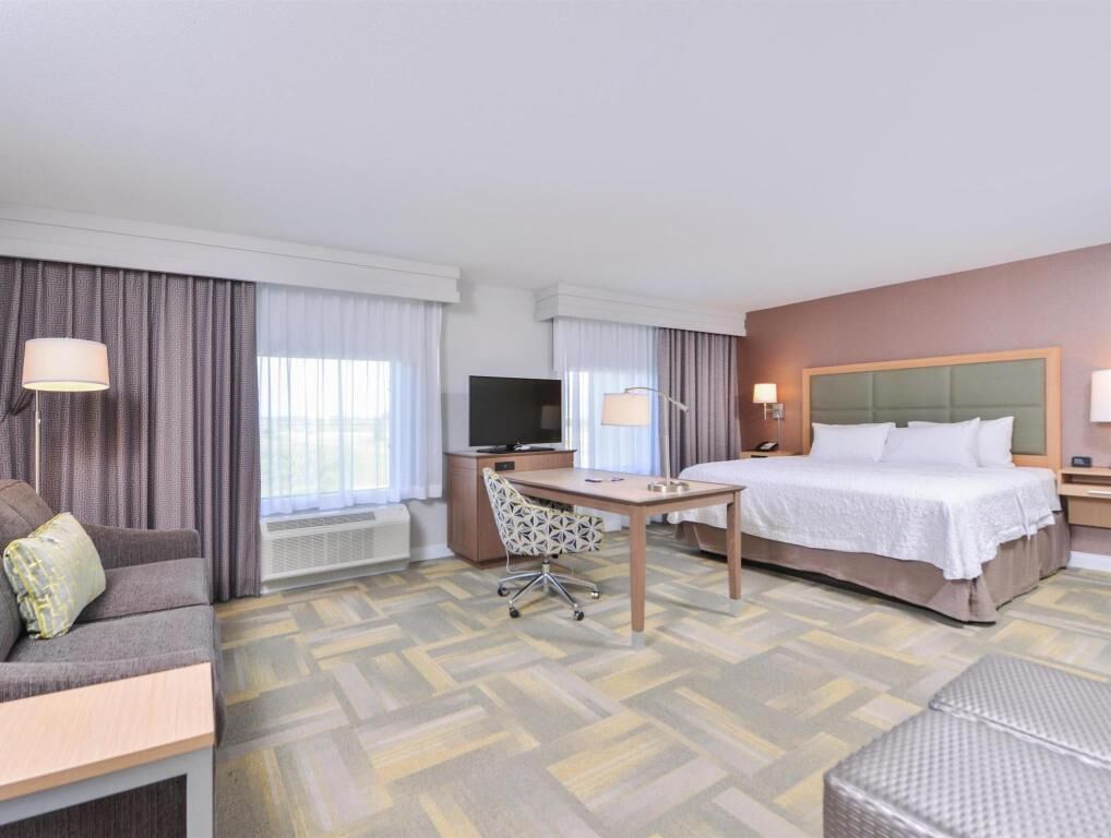 Desk, iron/ironing board, free cribs/infant beds, free WiFi