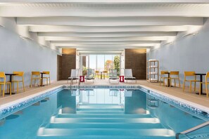 Indoor pool - Home2 Suites by Hilton York (York)