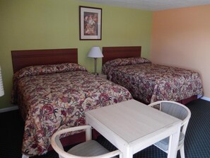 Iron/ironing board, free WiFi, bed sheets - Townsman Motel (Boise City)