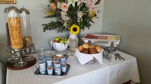 Free daily buffet breakfast - Hotel Europa (Gabicce Mare)