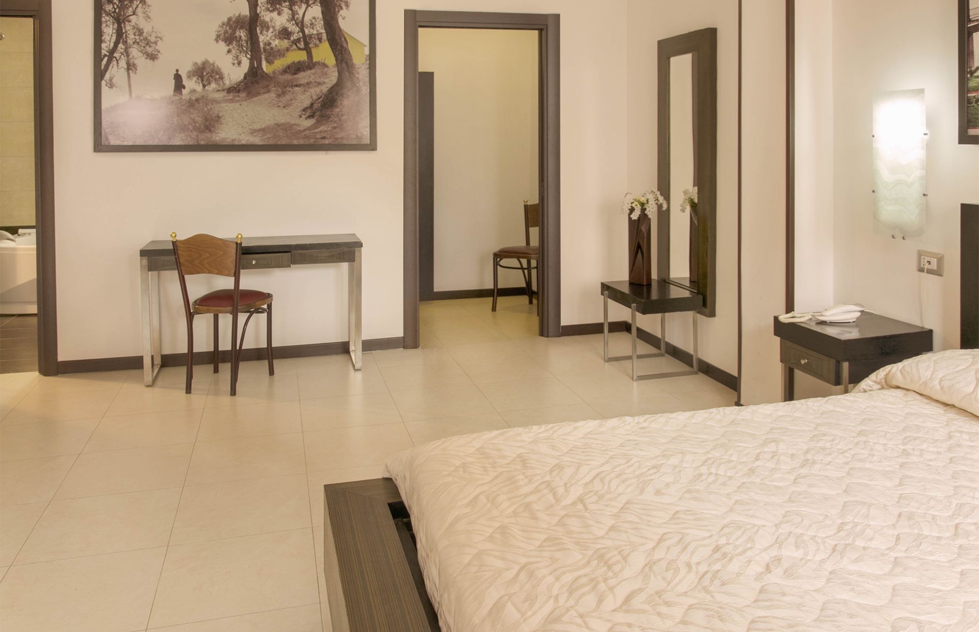 1 bedroom, down duvets, minibar, in-room safe