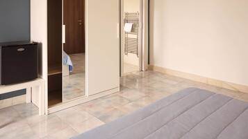 Comfort Single Room | 1 bedroom, down duvets, minibar, in-room safe