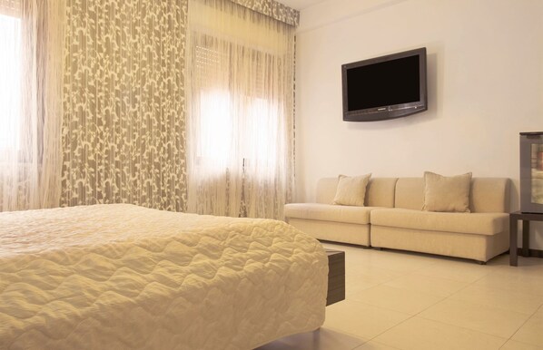 1 Schlafzimmer, Daunenbettdecken, Minibar, Zimmersafe