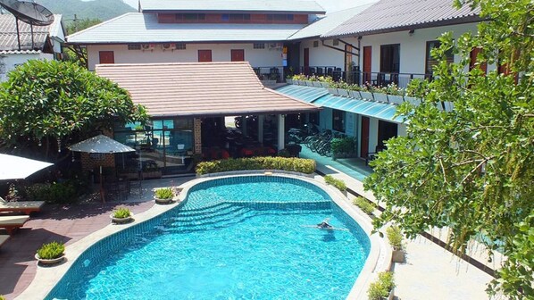 Alberca al aire libre 