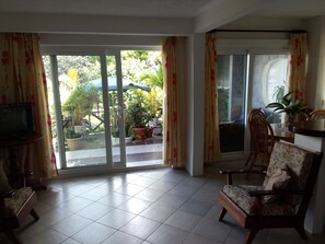 1 Schlafzimmer, Zimmersafe, Bügeleisen/Bügelbrett, Bettwäsche