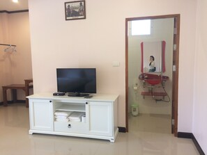 Habitación familiar, 2 habitaciones, vistas a la montaña | Servicio de la habitación