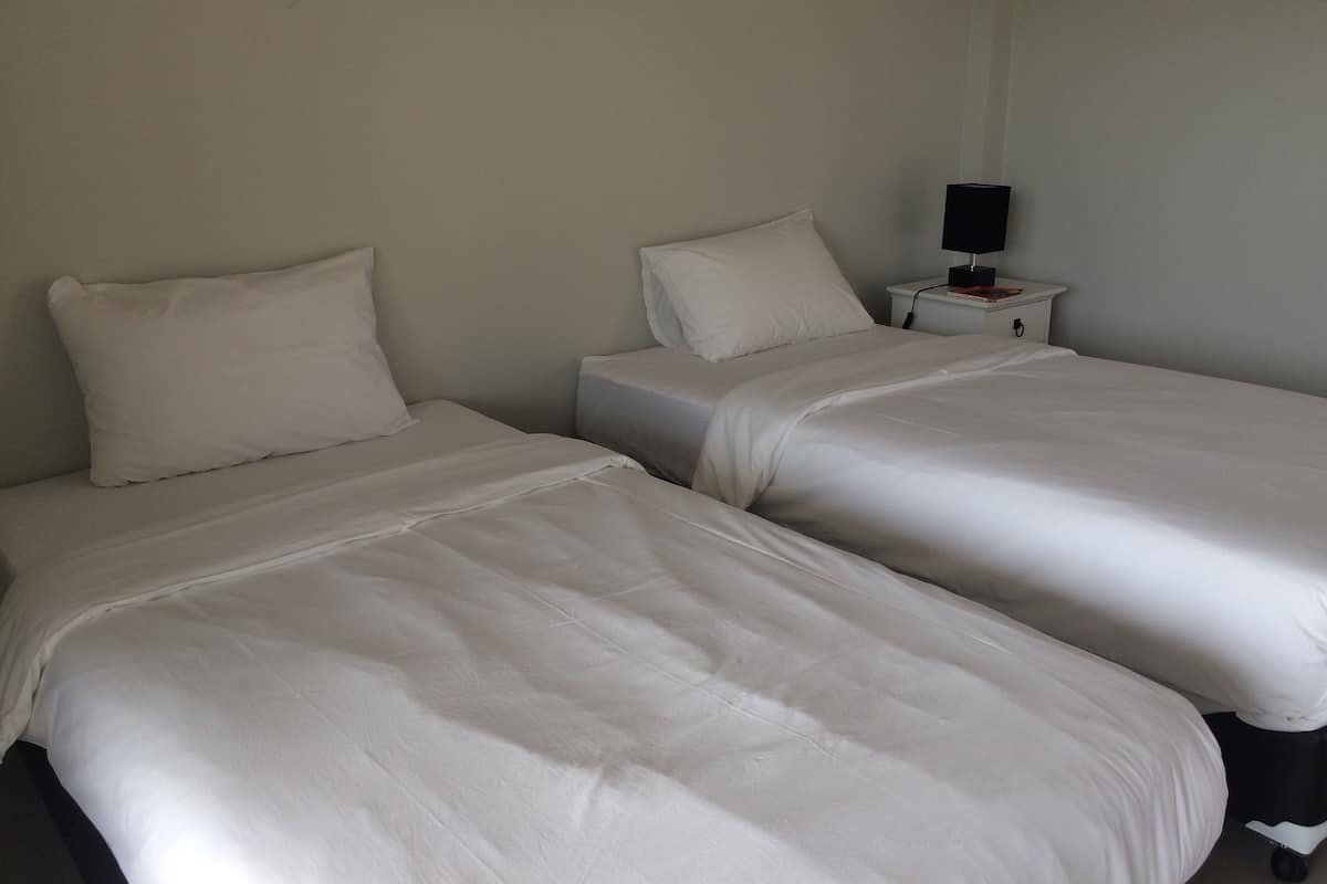 Deluxe Twin Room, 2 Single Beds, Hill View | Desk, blackout curtains, free WiFi