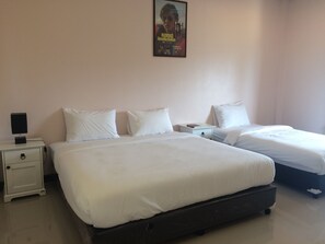 Desk, blackout drapes, free WiFi - Phu Pai Kaew Resort (Pai)