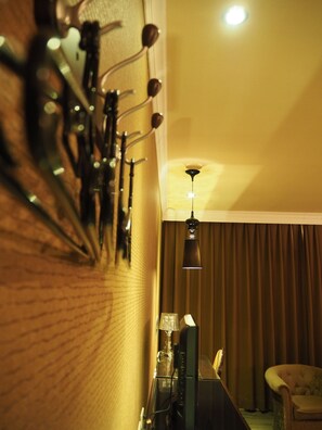 Classic Suite (Check-in after 6PM) | Blackout curtains, soundproofing, free WiFi, bed sheets - The Riverside Hotel & Motel (Kaohsiung)