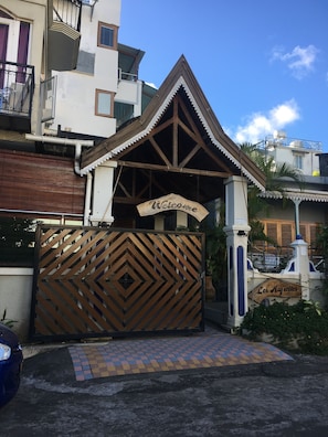 Property entrance - Hotel Les Aigrettes (Mahebourg)