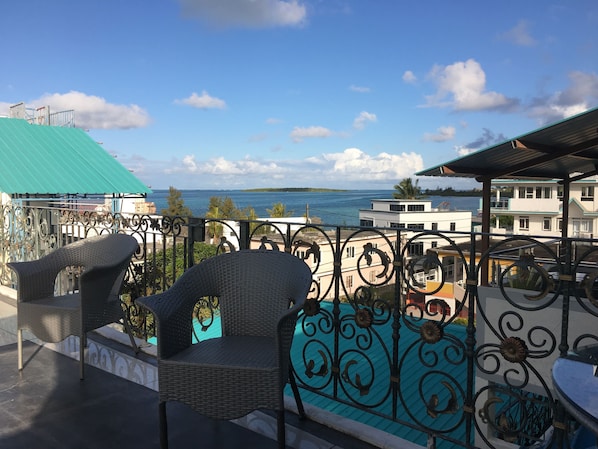 Hypo-allergenic bedding, in-room safe, desk, iron/ironing board - Hotel Les Aigrettes (Mahebourg)