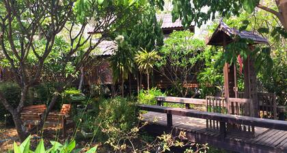 Montri Garden House