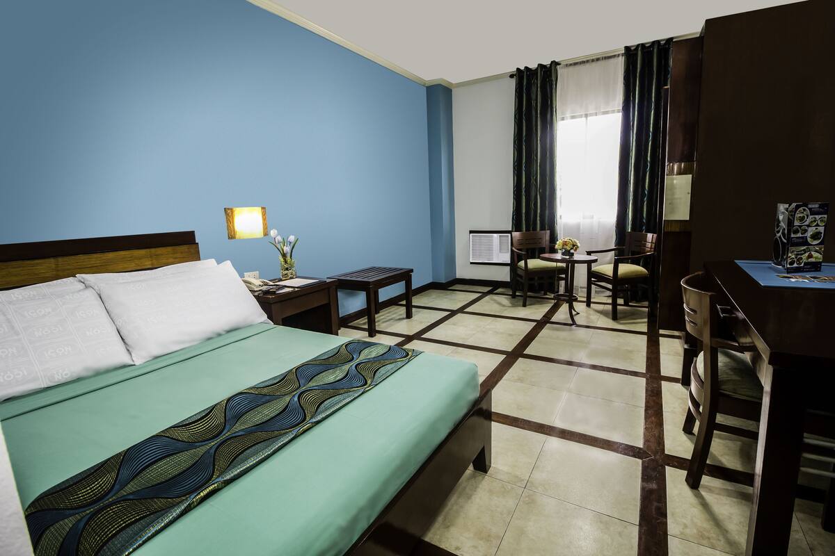Standard Room | In-room safe, desk, WiFi (free)