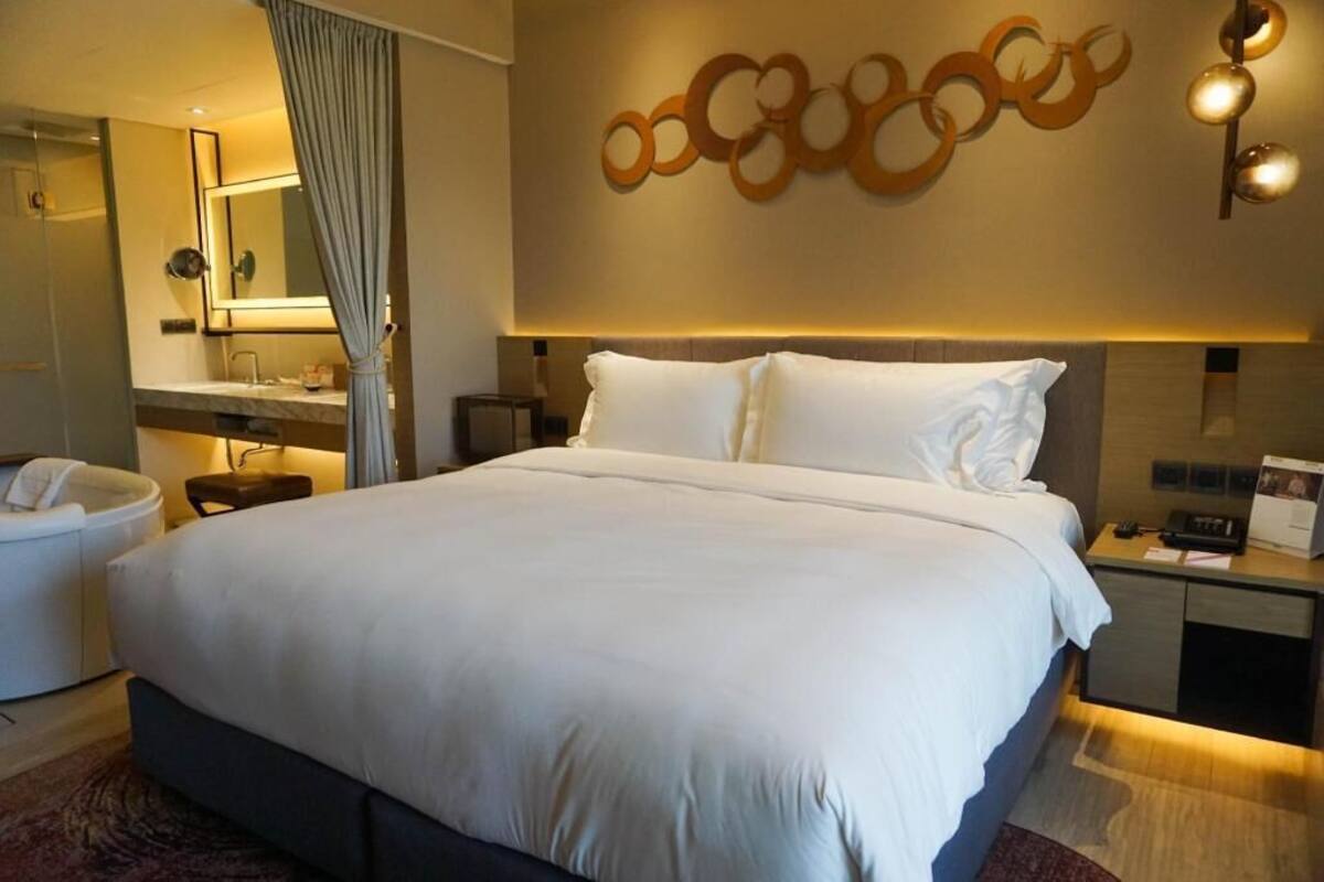 1 bedroom, minibar, in-room safe, desk