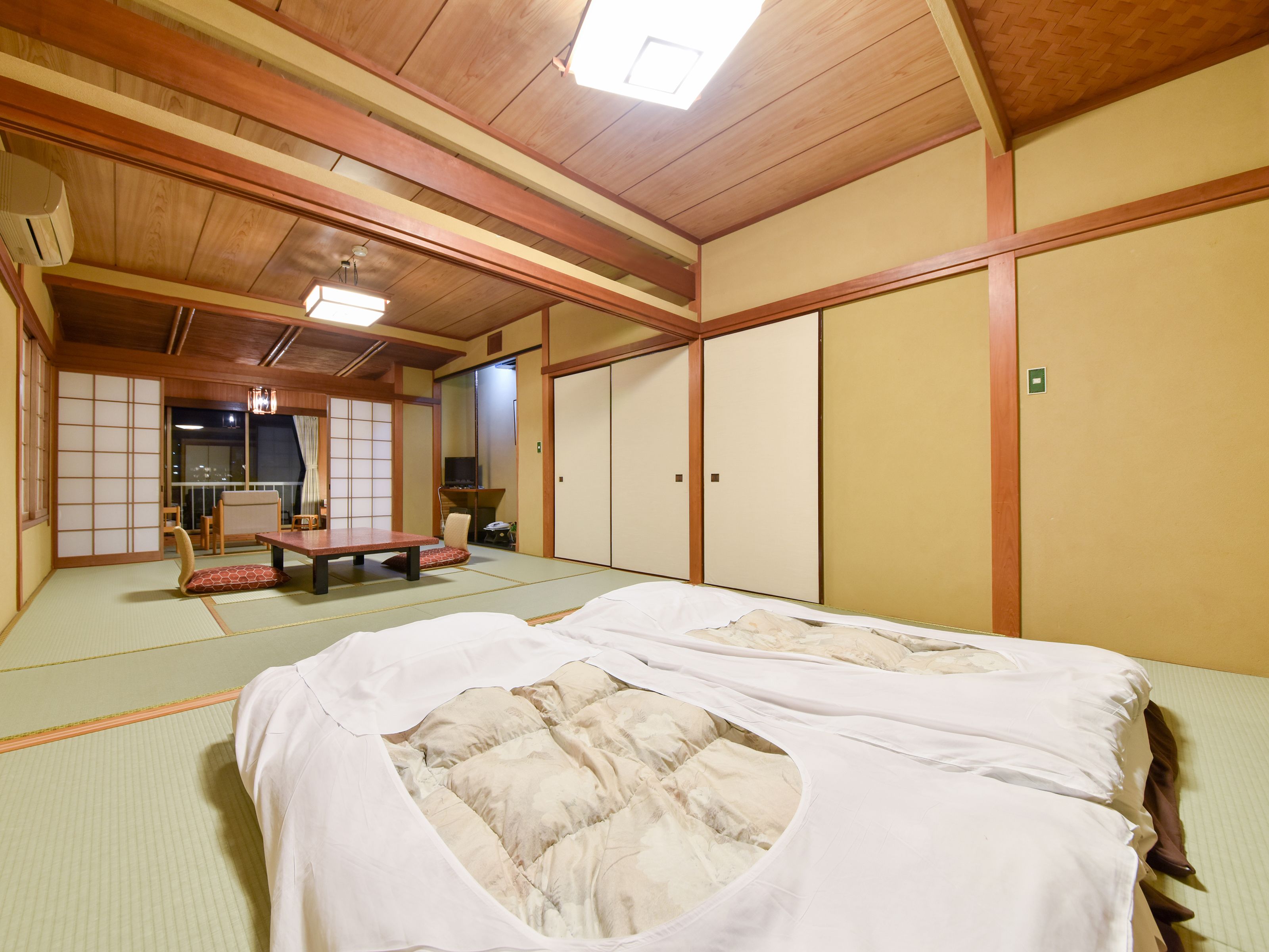 In-room safe, free WiFi