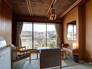 Coffres-forts dans les chambres, Wi-Fi gratuit