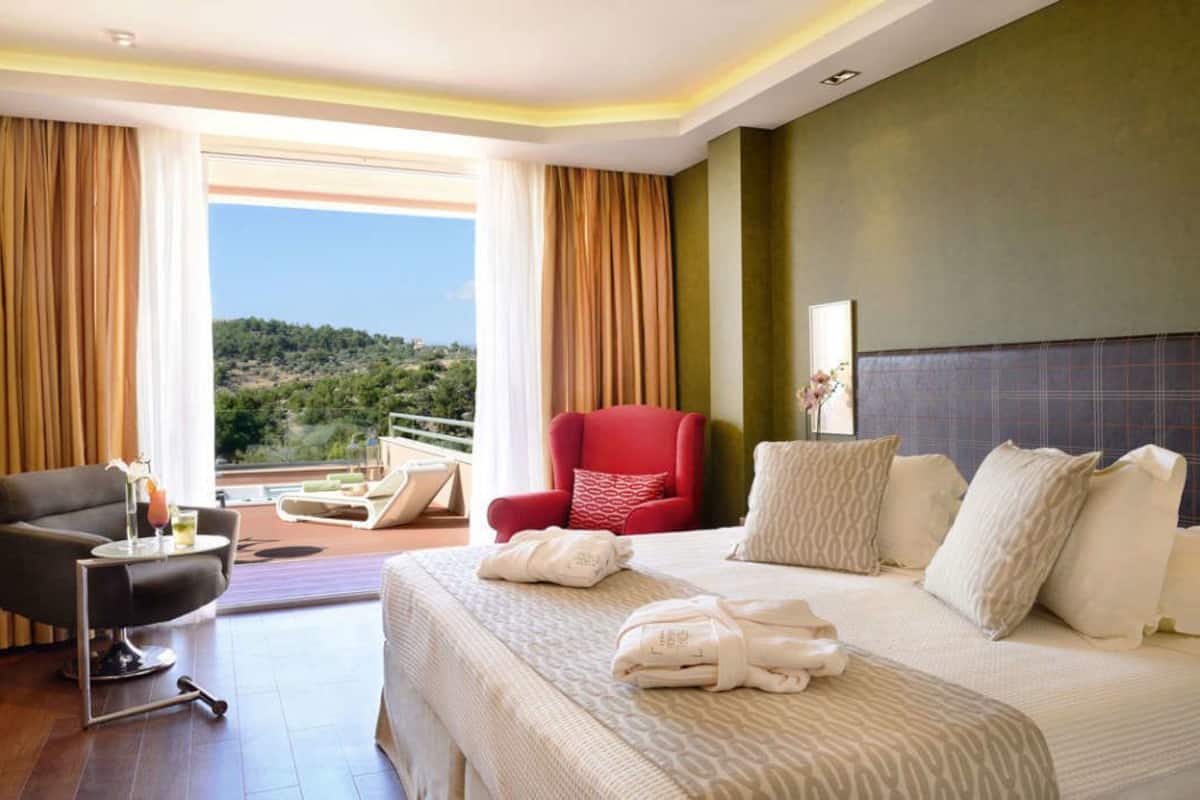 1 bedroom, Egyptian cotton sheets, premium bedding, pillow-top beds