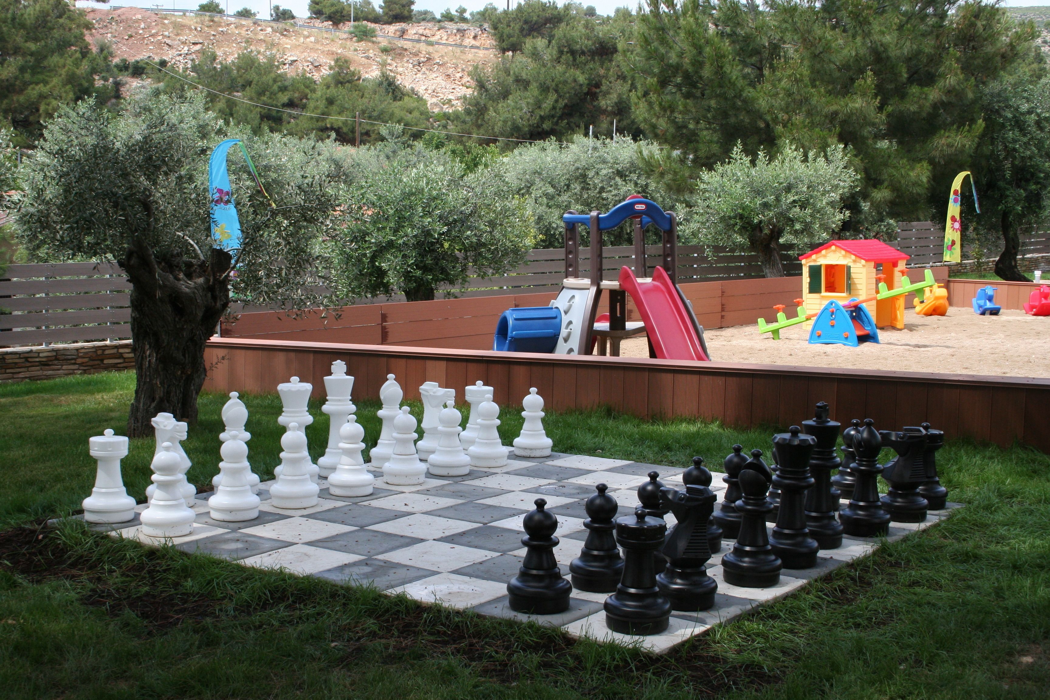 children’s play area – outdoor