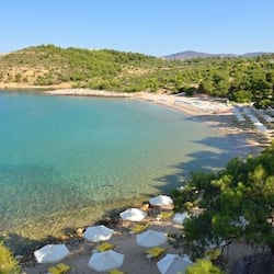 Private beach, sun-loungers, beach umbrellas, beach towels