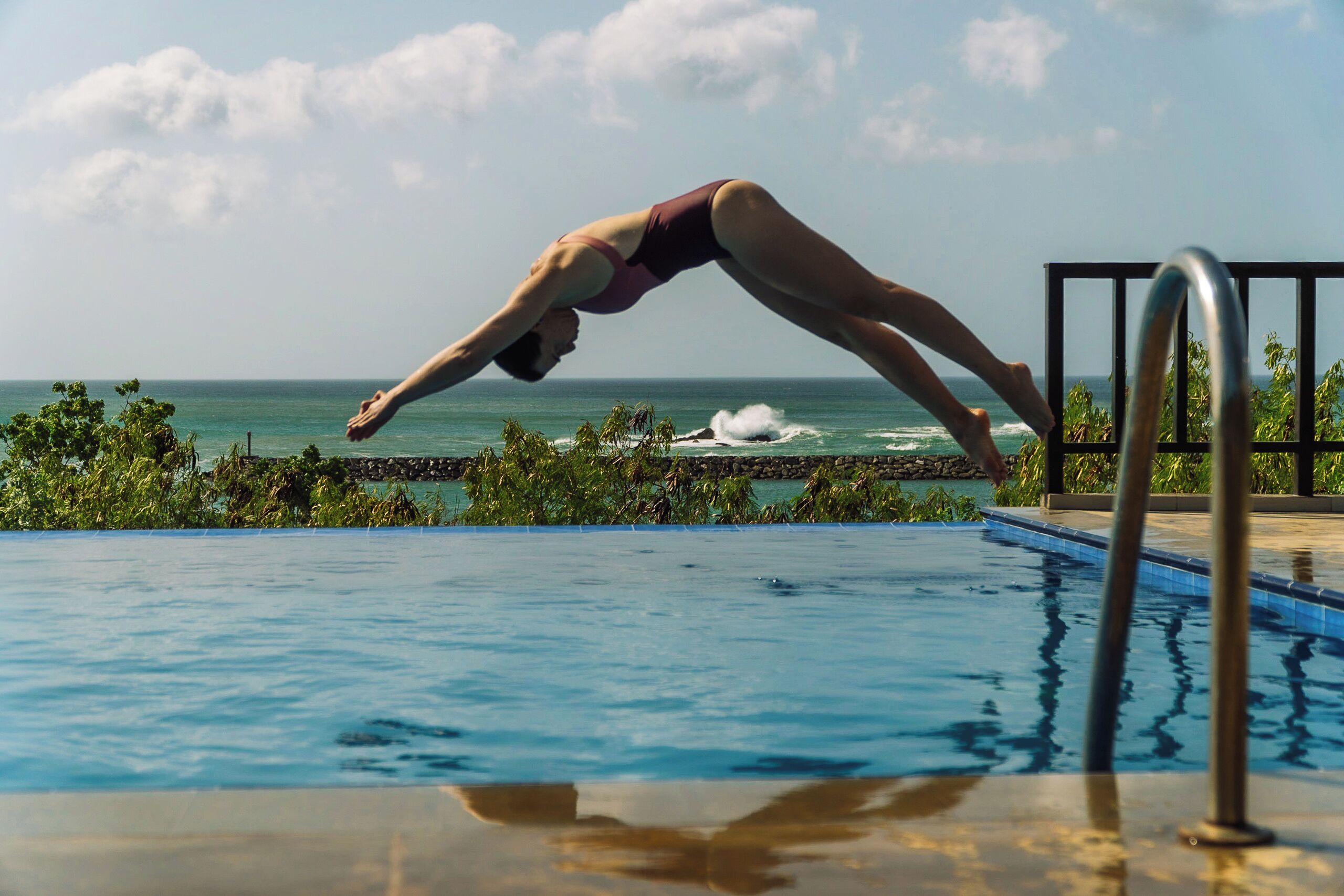 outdoor pool, pool umbrellas