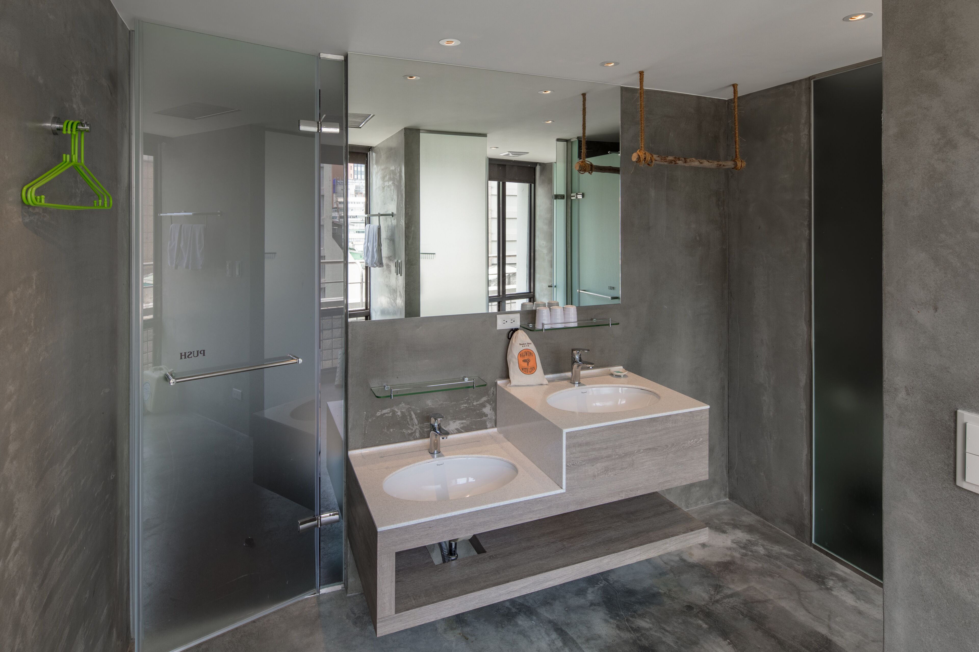 wow vip triple suite | bathroom | hair dryer, towels, shampoo, toilet paper