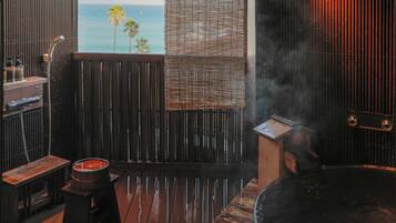 Premium bedding, down duvets, in-room safe, soundproofing