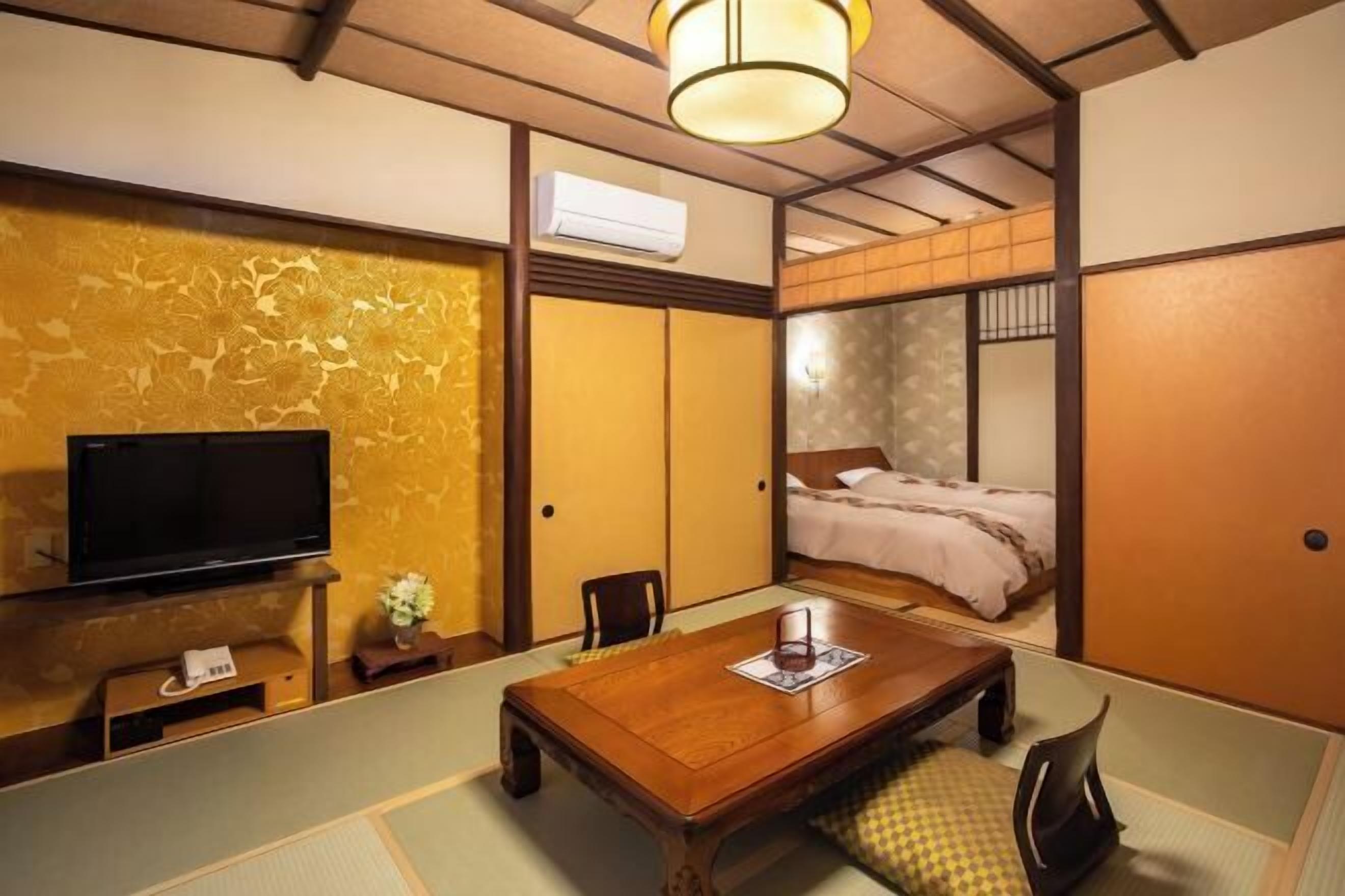 Premium bedding, down duvets, in-room safe, soundproofing