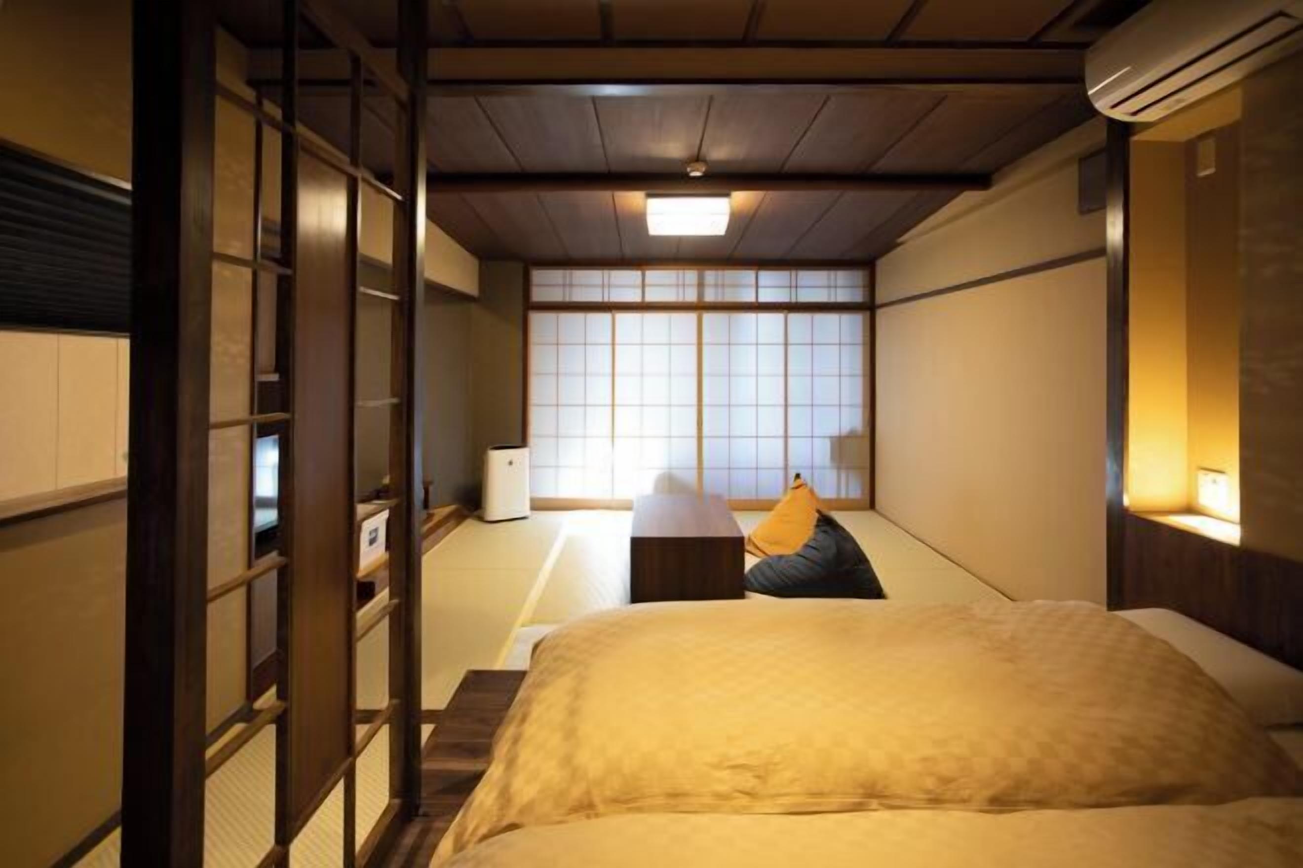 Premium bedding, down duvets, in-room safe, soundproofing