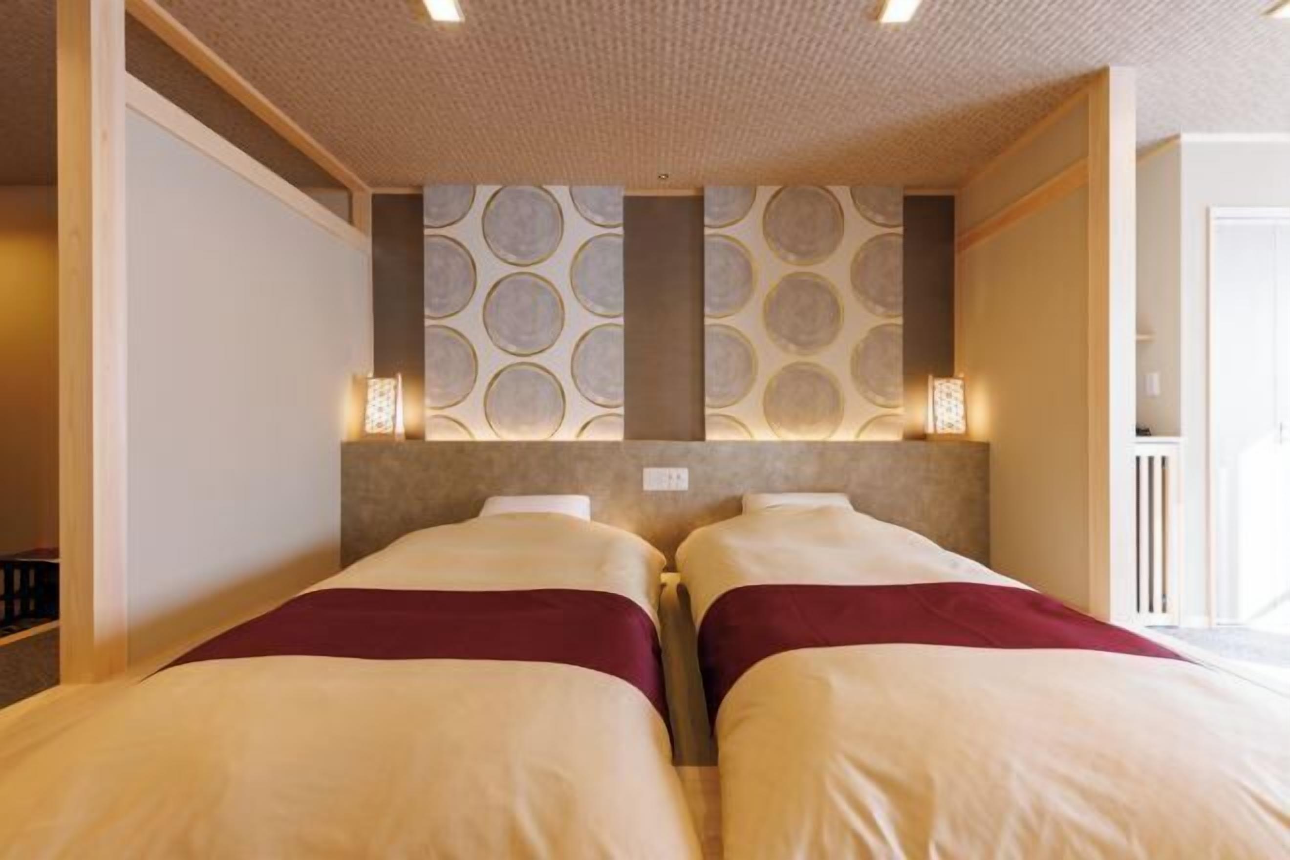 Premium bedding, down duvets, in-room safe, soundproofing