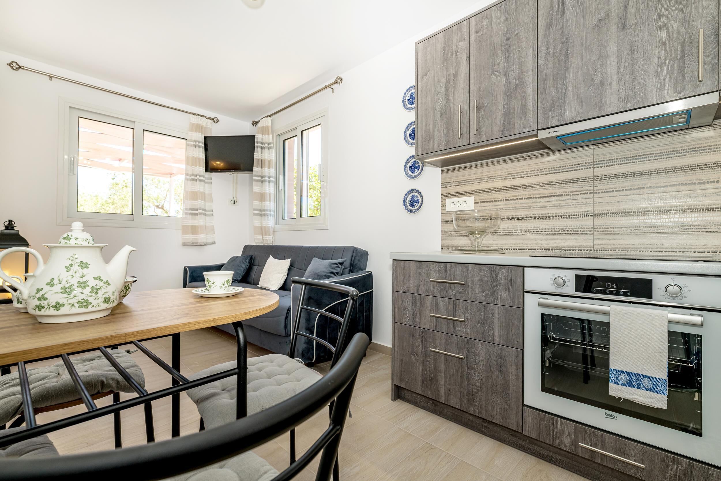 Apartment, 1 Bedroom, Terrace | Private kitchen | Fridge, stovetop, coffee/tea maker, electric kettle