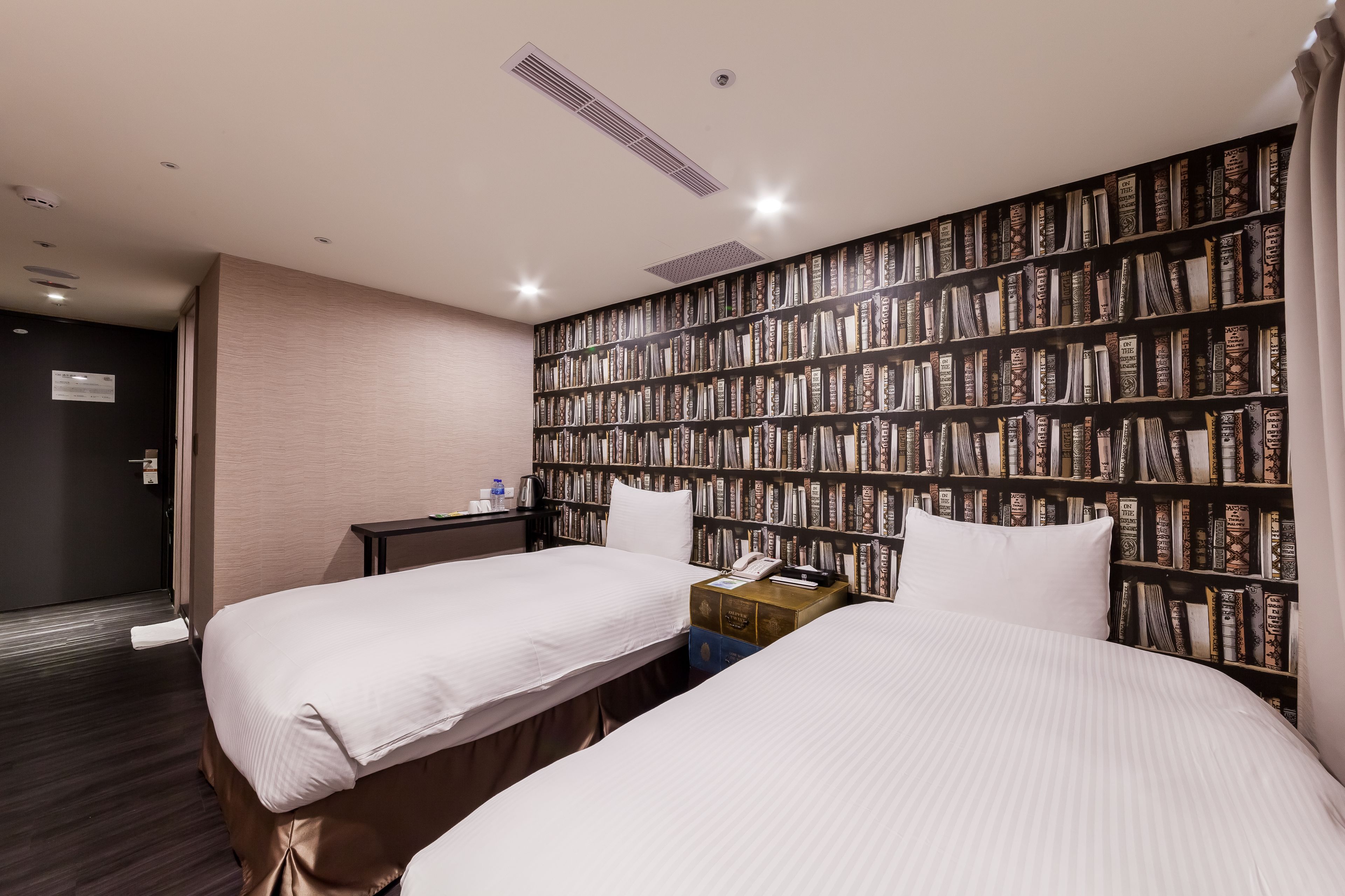 business twin room, 2 single beds | view from room