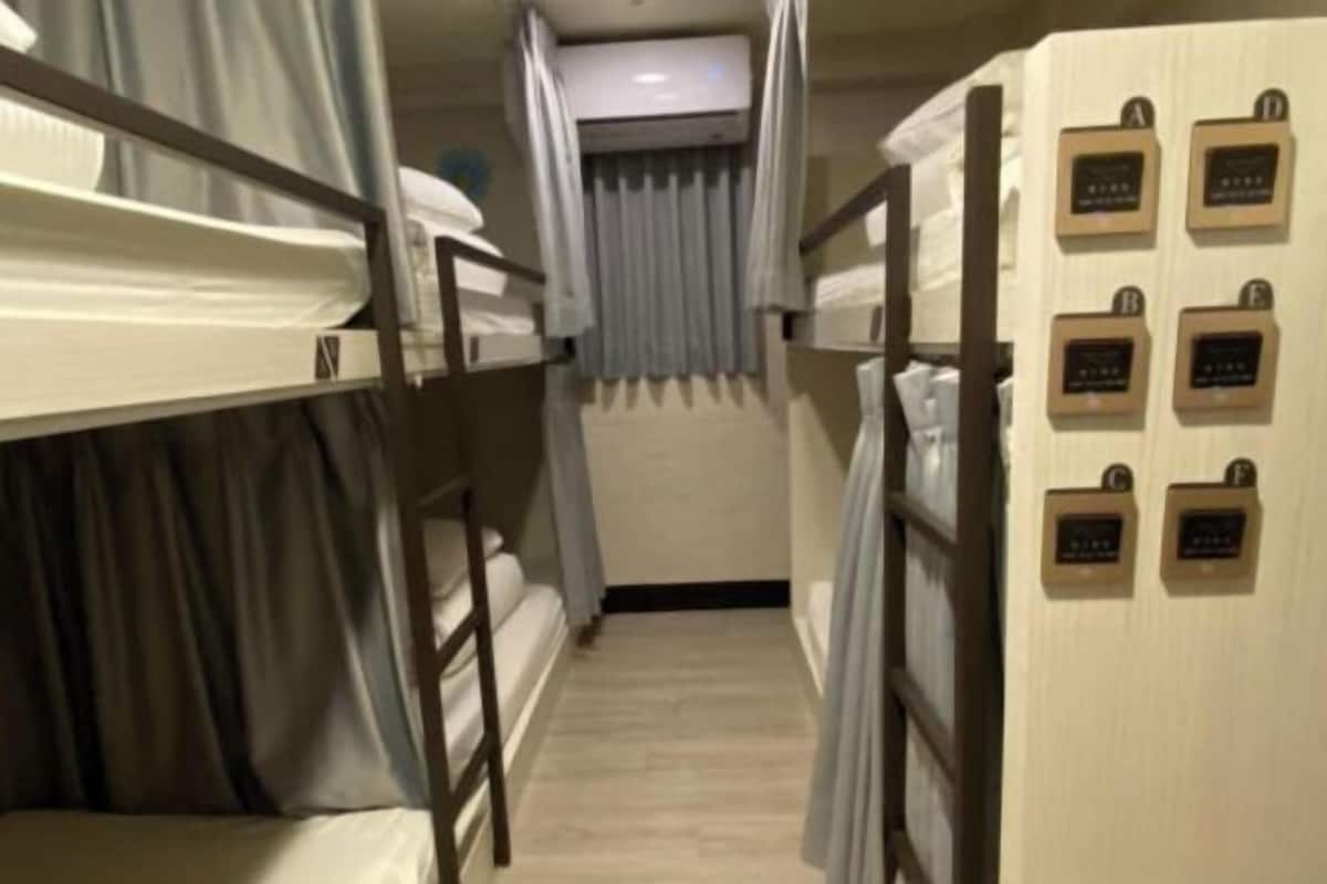 Down duvets, free WiFi, bed sheets