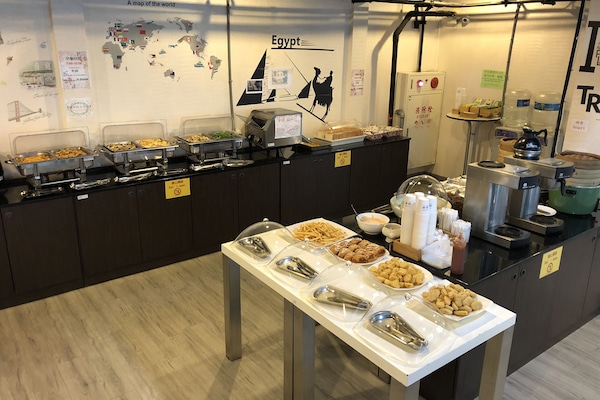 Free daily buffet breakfast