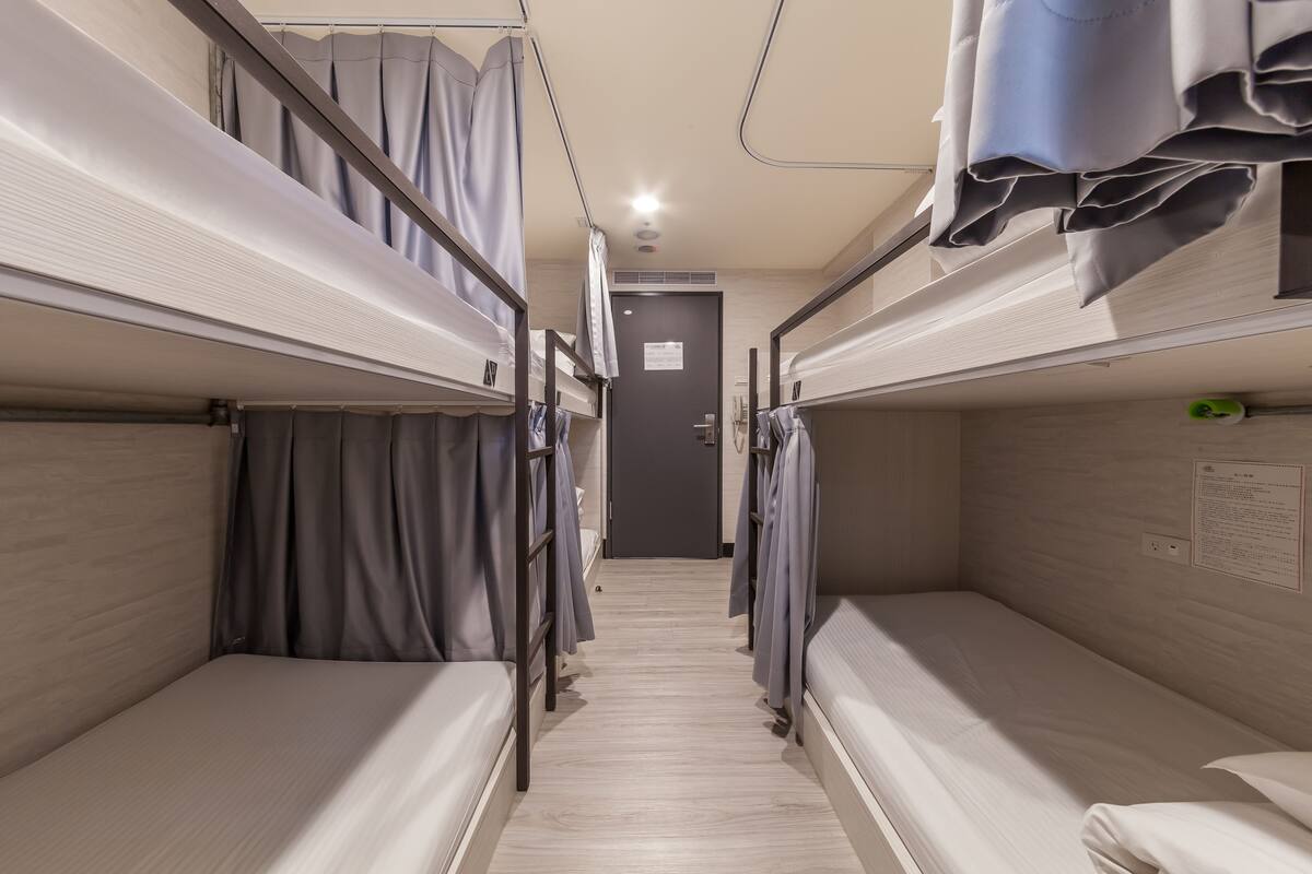 Family Room, Shared Bathroom (6 people) | Down comforters, WiFi (free), bed sheets