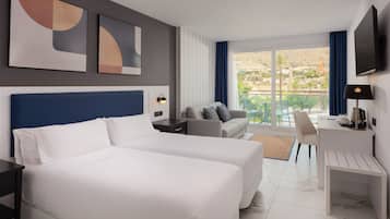 Hochwertige Bettwaren, Betten mit Memory-Foam-Matratzen, Minibar