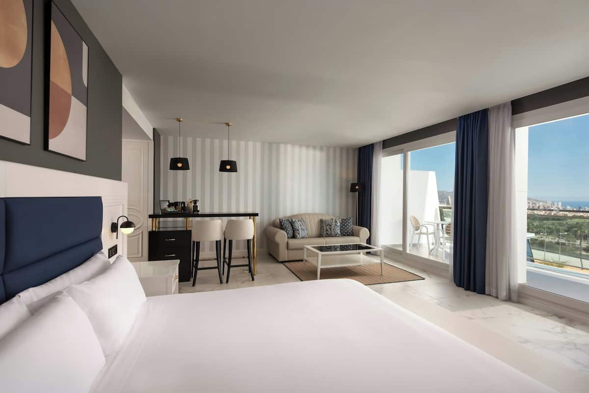 Premium-sengetøj, senge med madrasser af memory foam, minibar