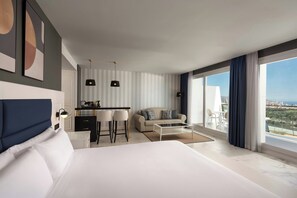 Literie de qualité, lit avec matelas en mousse à mémoire, minibar
