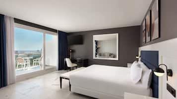 Classic Room, 1 Double Bed, Non Smoking, Sea View (Balcony) | Premium bedding, memory foam beds, minibar, in-room safe