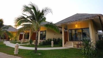 Seafront Kingbed With Breakfast | 折叠床/加床(额外收费)、免费 WiFi