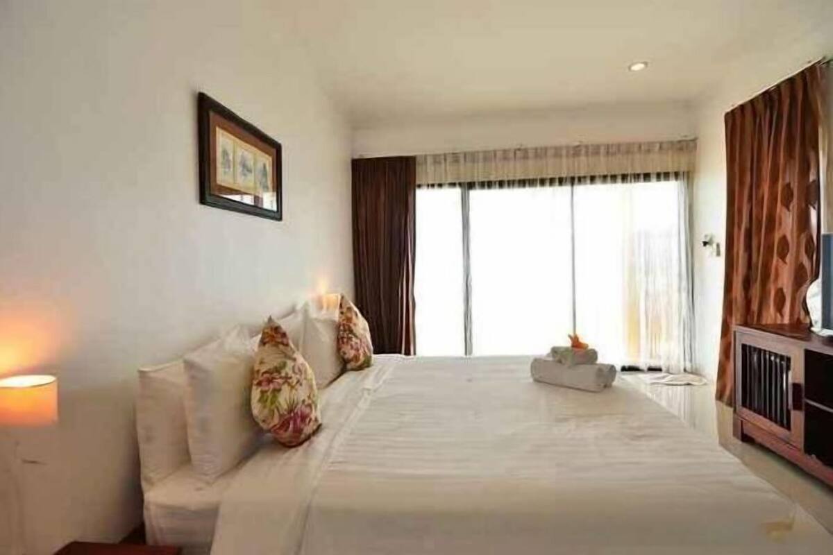 Rollaway beds, free WiFi
