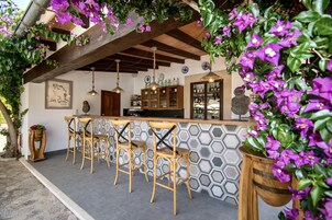 Bar (in der Unterkunft)
