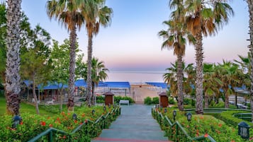 Private beach, sun loungers, beach umbrellas, beach towels