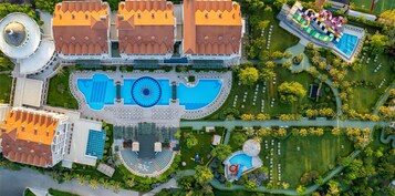 Indoor pool, 2 outdoor pools, pool umbrellas, sun loungers
