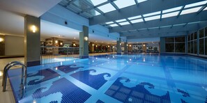 Indoor pool, 2 outdoor pools, pool umbrellas, sun loungers