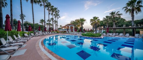 Trendy Palm Beach (Adults Only, 16+)