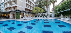 Indoor pool, seasonal outdoor pool, pool umbrellas, sun loungers