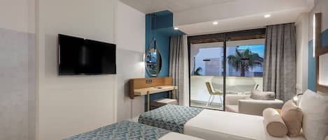 Premium bedding, free minibar, desk, soundproofing