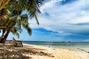 Spiaggia privata, sabbia bianca