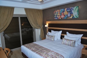 1 bedroom, Egyptian cotton sheets, premium bedding, in-room safe